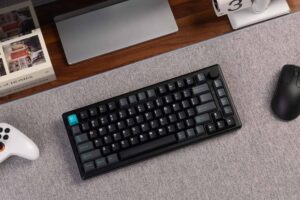 Recenzie Keychron J2 HE 8K: tastatura magnetică pe care o cumperi pentru ce poți regla