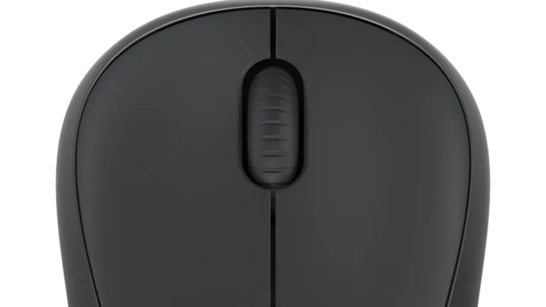 Prim-plan cu cele două butoane principale și rotița modelului Logitech M240 Silent