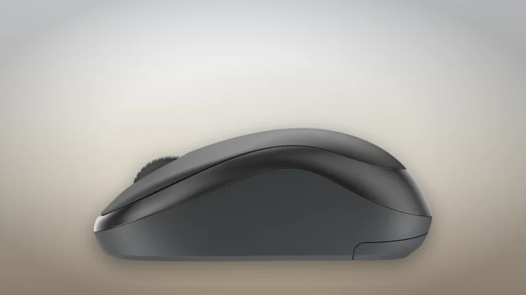 Logitech M240 Silent Graphite văzut din profil, cu rotița vizibilă în partea din față